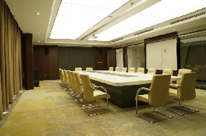 Môi trường làm việc tại cơ sở sản xuất máy mài thông minh Hàng Cơ Chiết Giang
