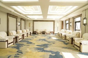 Môi trường làm việc tại cơ sở sản xuất máy mài thông minh Hàng Cơ Chiết Giang